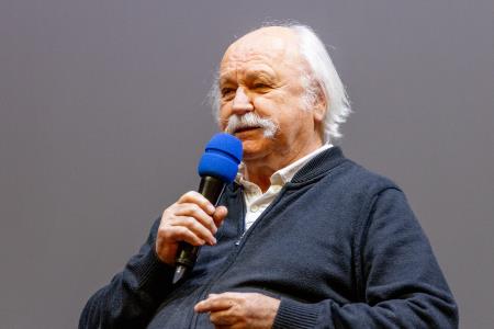 Temni pokrov sveta (12)